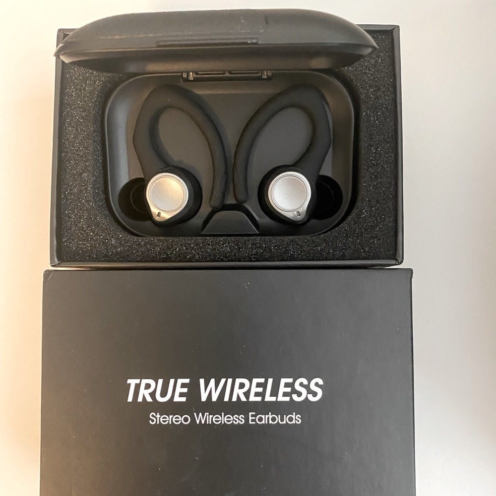 Black Wireless Earbuds